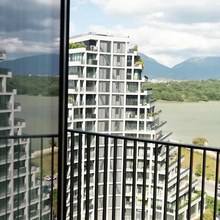 Kalpazo Lakescape 아파트