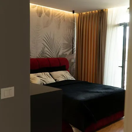 아파트 Kalpazo Lakescape 티라나